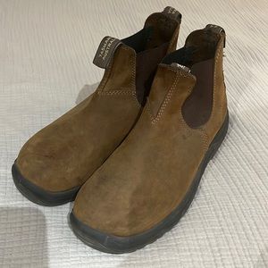 Steel toe blundstones